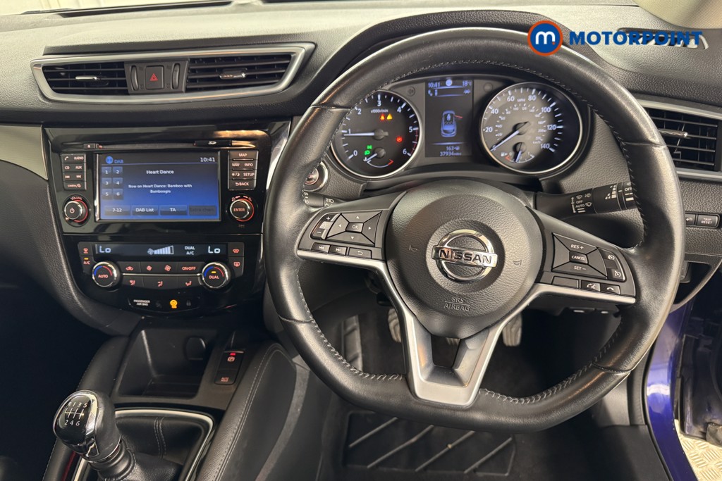 Nissan Qashqai Tekna Manual Diesel SUV - Stock Number (1544568) - 2nd supplementary image