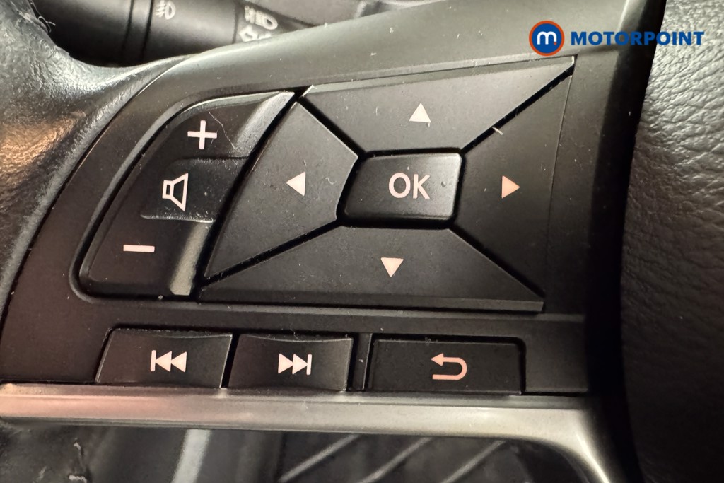 Nissan Qashqai Tekna Manual Diesel SUV - Stock Number (1544568) - 14th supplementary image