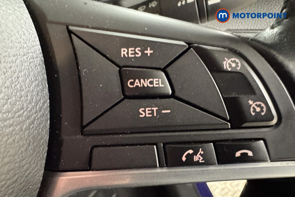 Nissan Qashqai Tekna Manual Diesel SUV - Stock Number (1544568) - 15th supplementary image