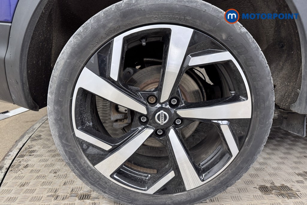 Nissan Qashqai Tekna Manual Diesel SUV - Stock Number (1544568) - 22nd supplementary image