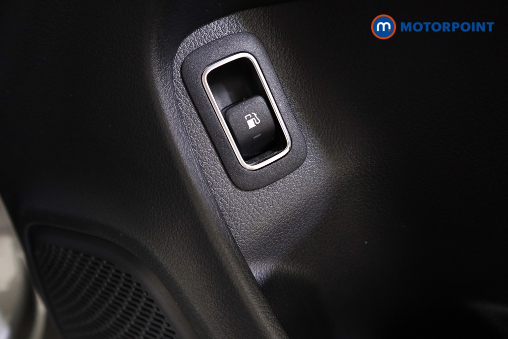 Mercedes-Benz CLA Amg Line Automatic Petrol Plug-In Hybrid Estate - Stock Number (1544651) - 13th supplementary image