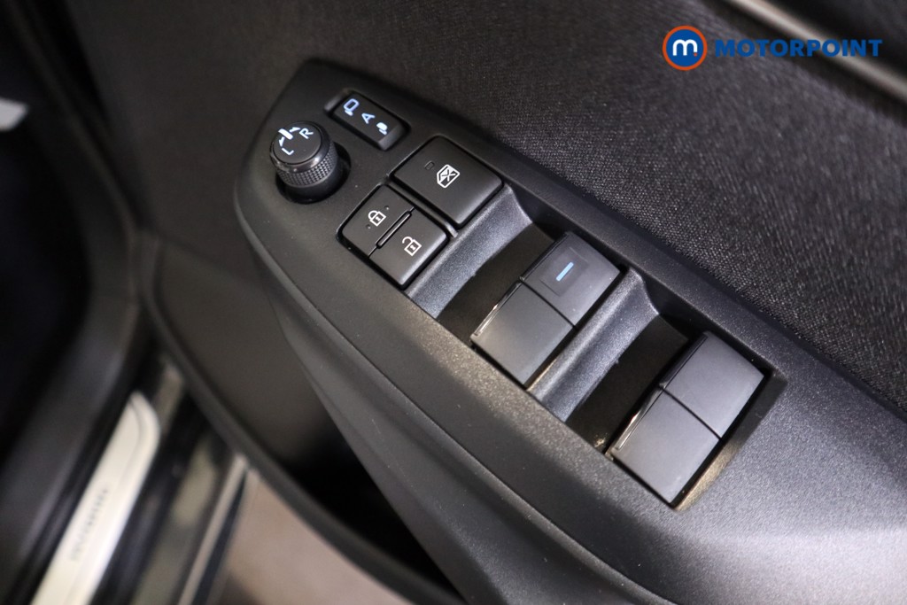 Toyota Yaris Excel Automatic Petrol-Electric Hybrid Hatchback - Stock Number (1544755) - 9th supplementary image