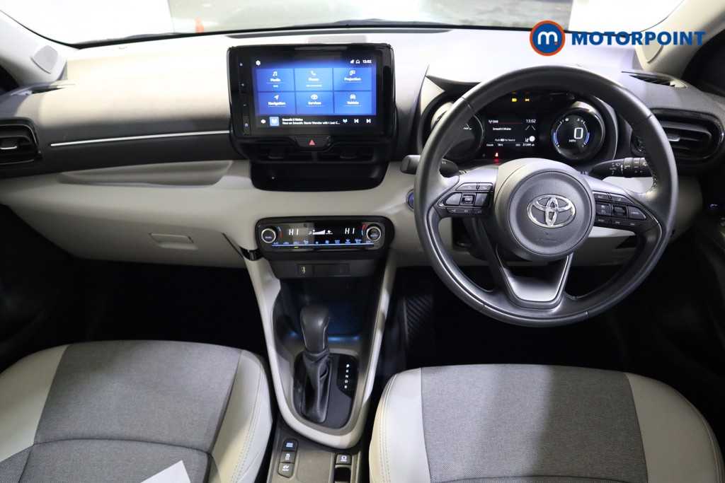 Toyota Yaris Excel Automatic Petrol-Electric Hybrid Hatchback - Stock Number (1544755) - 1st supplementary image