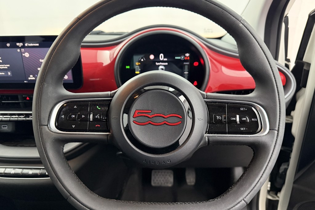 Fiat 500 RED Automatic Electric Hatchback - Stock Number (1545174) - 3rd supplementary image