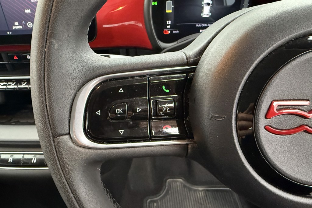 Fiat 500 RED Automatic Electric Hatchback - Stock Number (1545174) - 4th supplementary image
