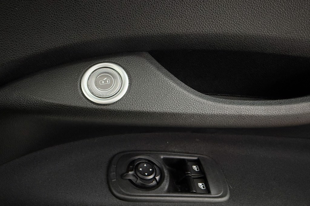 Fiat 500 RED Automatic Electric Hatchback - Stock Number (1545174) - 19th supplementary image