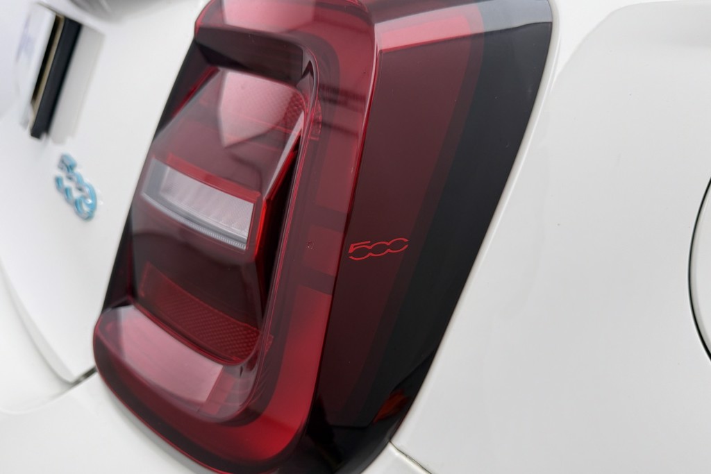 Fiat 500 RED Automatic Electric Hatchback - Stock Number (1545174) - 27th supplementary image