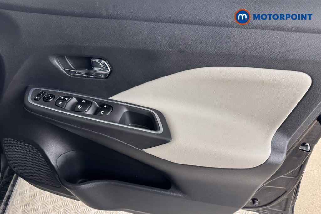 Nissan Micra Tekna Automatic Petrol Hatchback - Stock Number (1545192) - 15th supplementary image