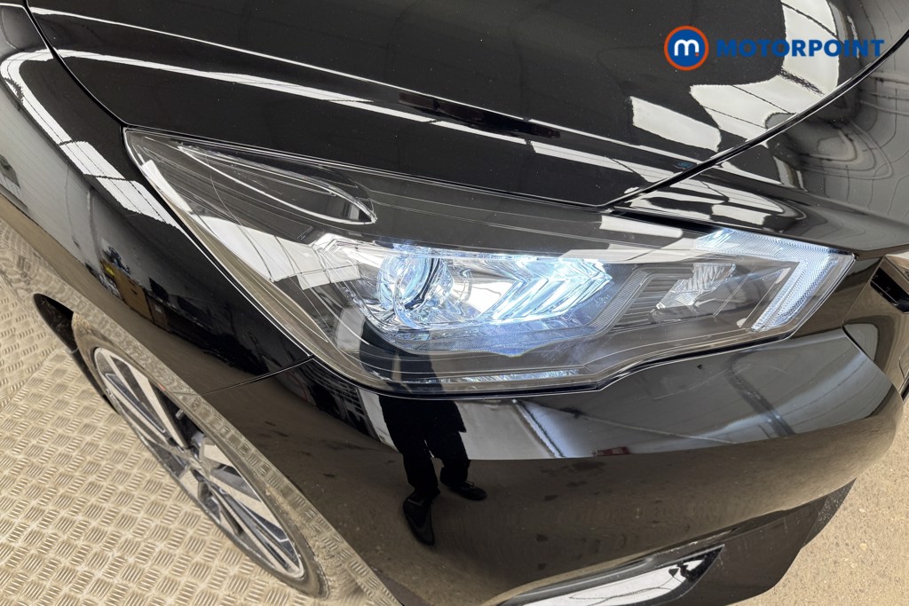 Nissan Micra Tekna Automatic Petrol Hatchback - Stock Number (1545192) - 17th supplementary image