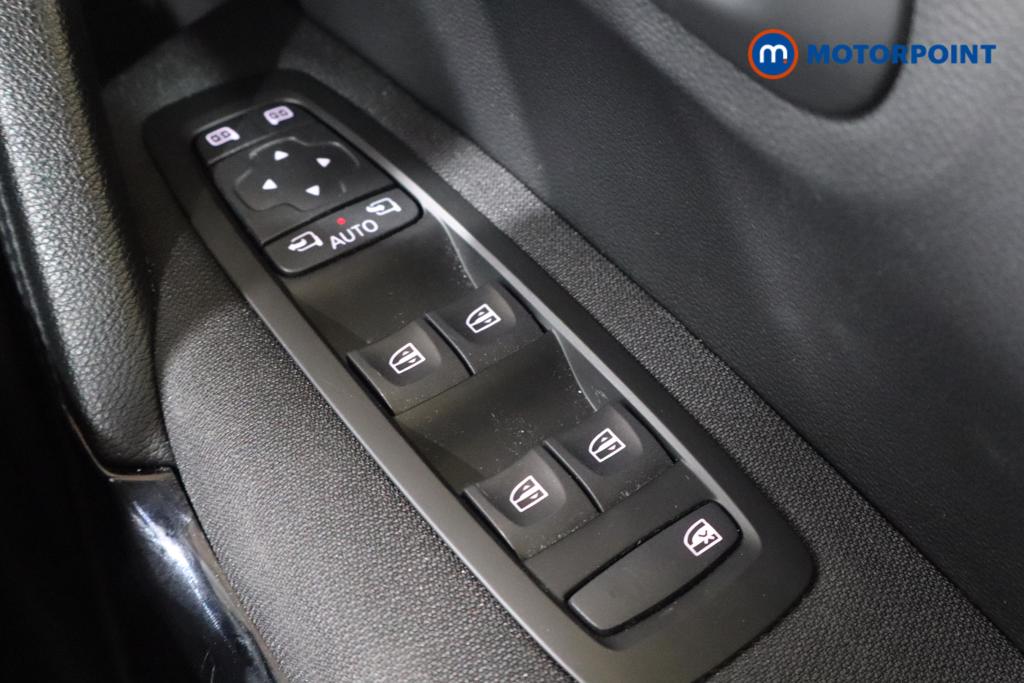 Renault Kadjar Iconic Manual Petrol SUV - Stock Number (1545393) - 9th supplementary image