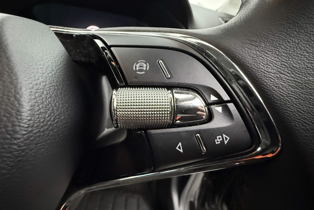 Skoda Karoq Se Drive Manual Diesel SUV - Stock Number (1545457) - 5th supplementary image