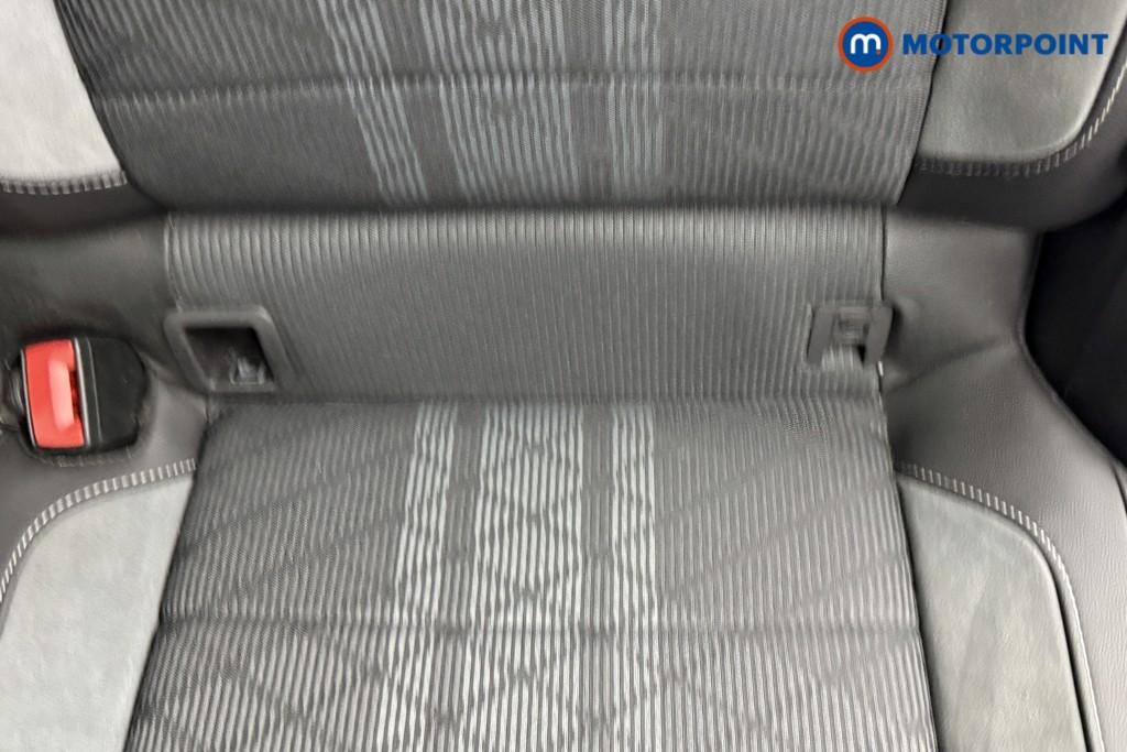 Volkswagen T-Roc R-Line Automatic Diesel SUV - Stock Number (1545793) - 25th supplementary image