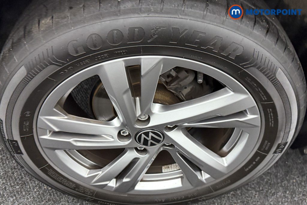 Volkswagen T-Roc R-Line Automatic Diesel SUV - Stock Number (1545793) - 32nd supplementary image