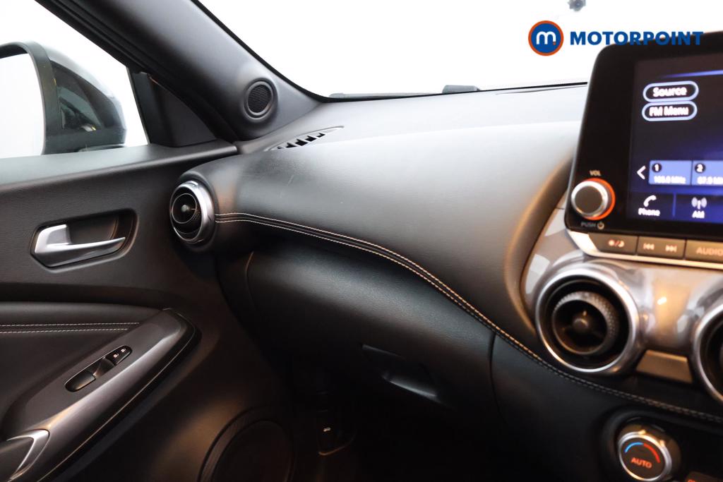 Nissan Juke N-Connecta Automatic Petrol SUV - Stock Number (1546233) - 7th supplementary image