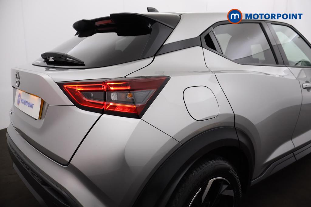 Nissan Juke N-Connecta Automatic Petrol SUV - Stock Number (1546233) - 16th supplementary image