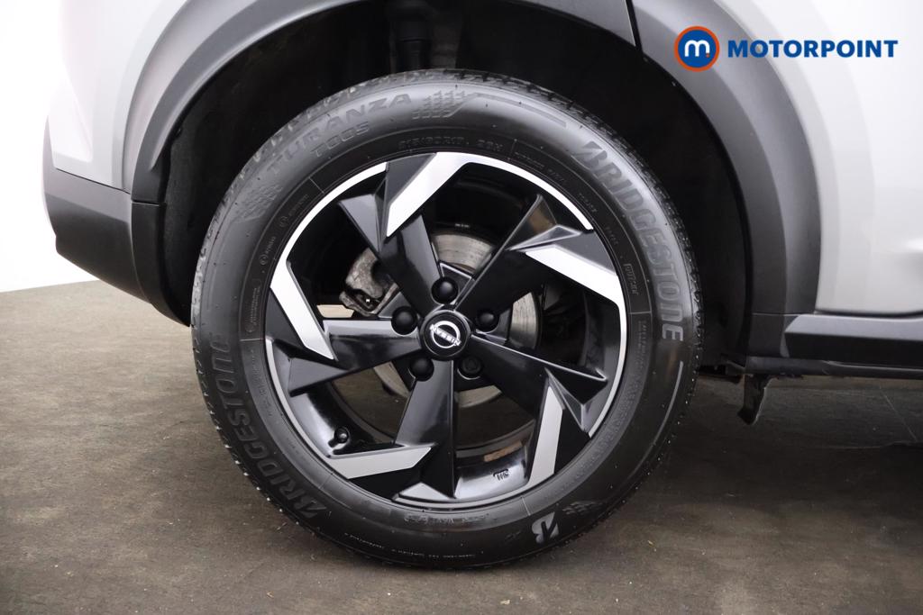 Nissan Juke N-Connecta Automatic Petrol SUV - Stock Number (1546233) - 17th supplementary image