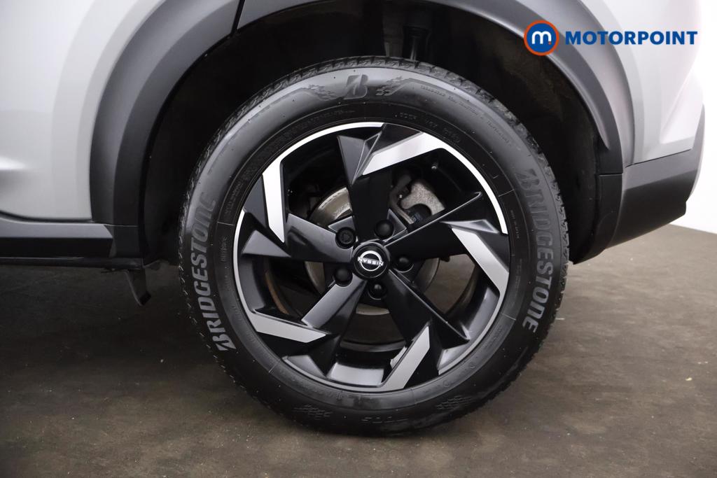 Nissan Juke N-Connecta Automatic Petrol SUV - Stock Number (1546233) - 21st supplementary image