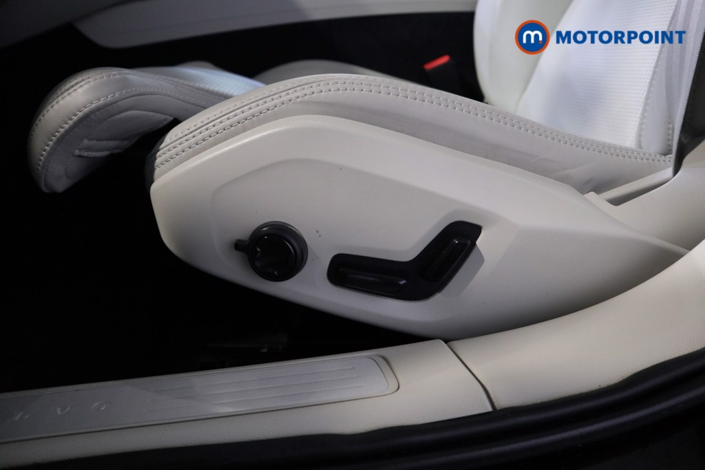 Volvo V60 Inscription Plus Automatic Petrol Estate - Stock Number (1546341) - 11th supplementary image