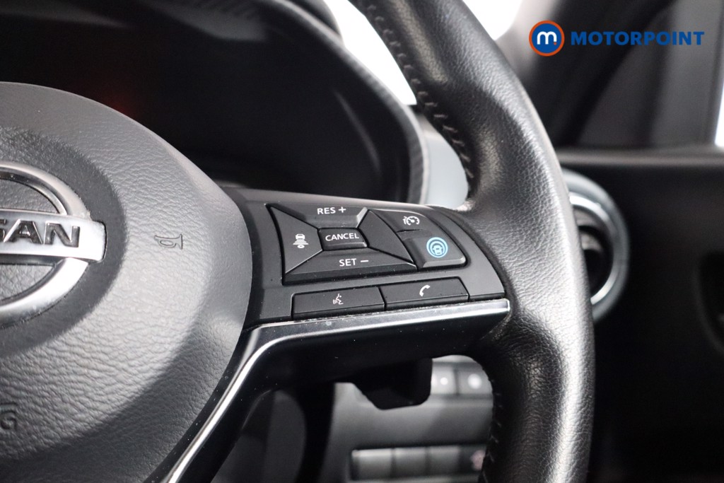 Nissan Juke Tekna Automatic Petrol SUV - Stock Number (1546433) - 8th supplementary image
