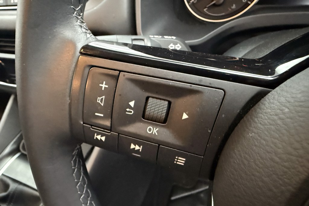 Nissan Qashqai Acenta Premium Manual Petrol SUV - Stock Number (1546827) - 3rd supplementary image