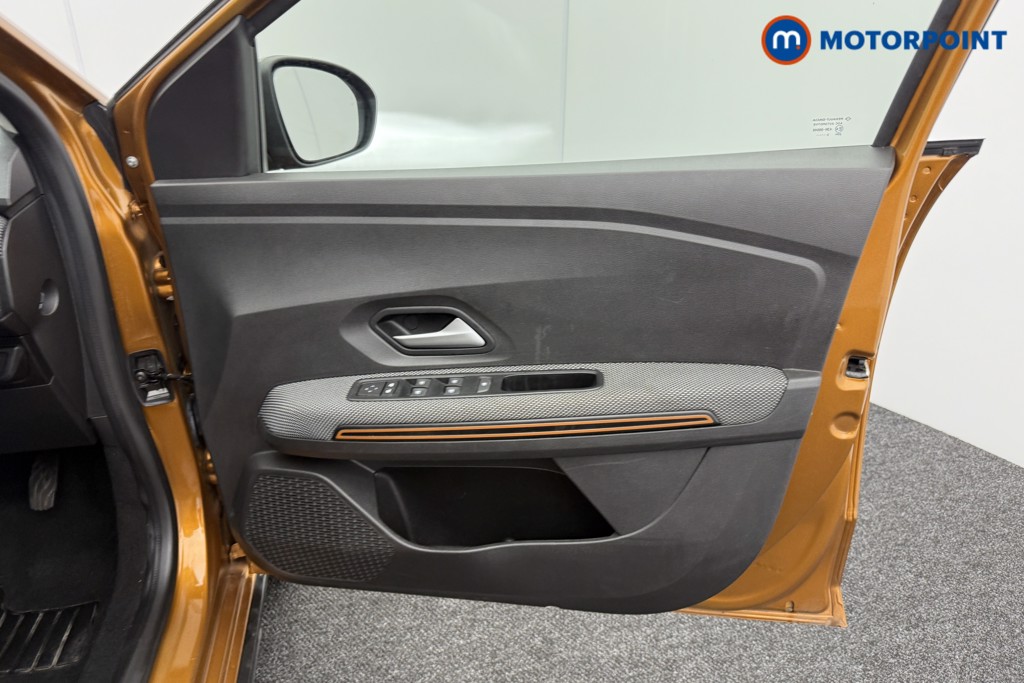 Dacia Sandero Stepway Expression Manual Petrol Hatchback - Stock Number (1546988) - 12th supplementary image