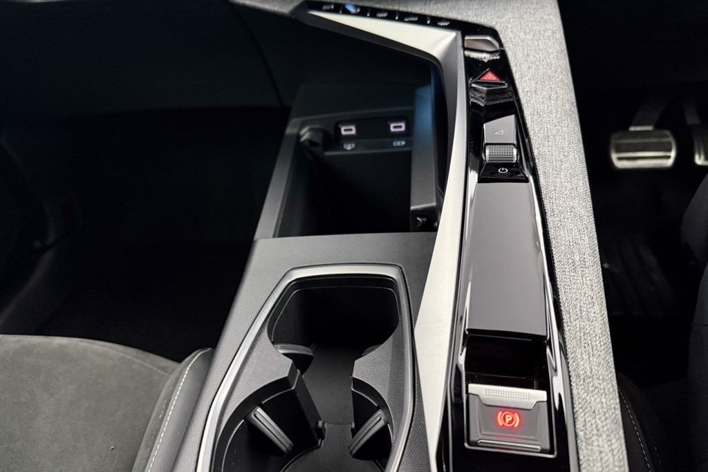 Peugeot 3008 GT Automatic Electric SUV - Stock Number (1547058) - 14th supplementary image