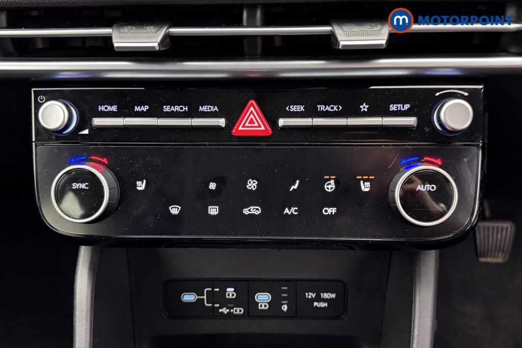 Hyundai Tucson Premium Manual Petrol SUV - Stock Number (1547603) - 9th supplementary image