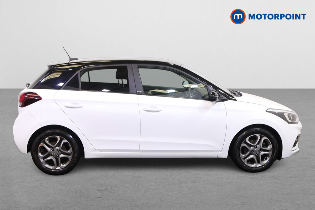 Hyundai I20 Play Manual Petrol Hatchback - Stock Number (1548048) - Drivers side