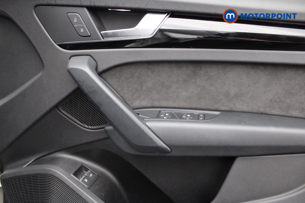 Audi Q5 Black Edition Automatic Petrol Plug-In Hybrid SUV - Stock Number (1548079) - 18th supplementary image