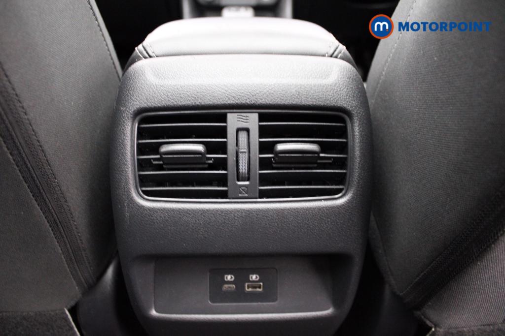 Nissan Qashqai N-Connecta Automatic Petrol SUV - Stock Number (1548581) - 21st supplementary image