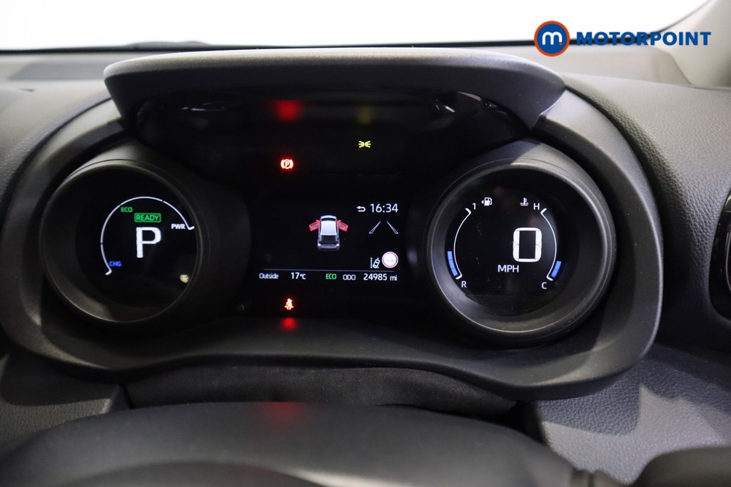 Toyota Yaris Design Automatic Petrol-Electric Hybrid Hatchback - Stock Number (1548600) - 4th supplementary image