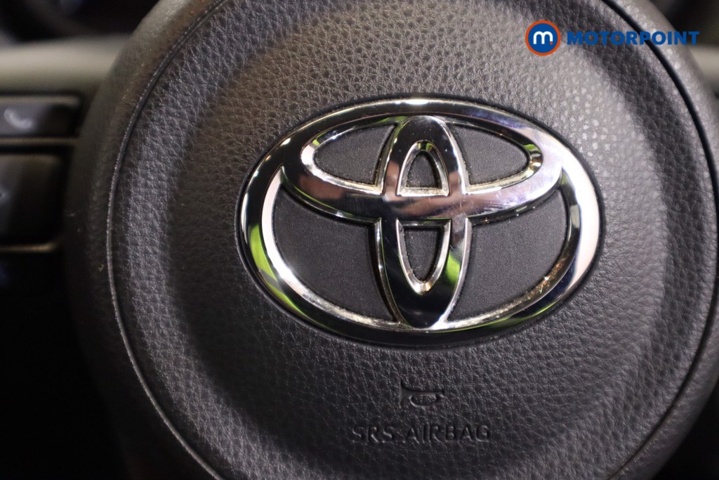 Toyota Yaris Design Automatic Petrol-Electric Hybrid Hatchback - Stock Number (1548600) - 16th supplementary image