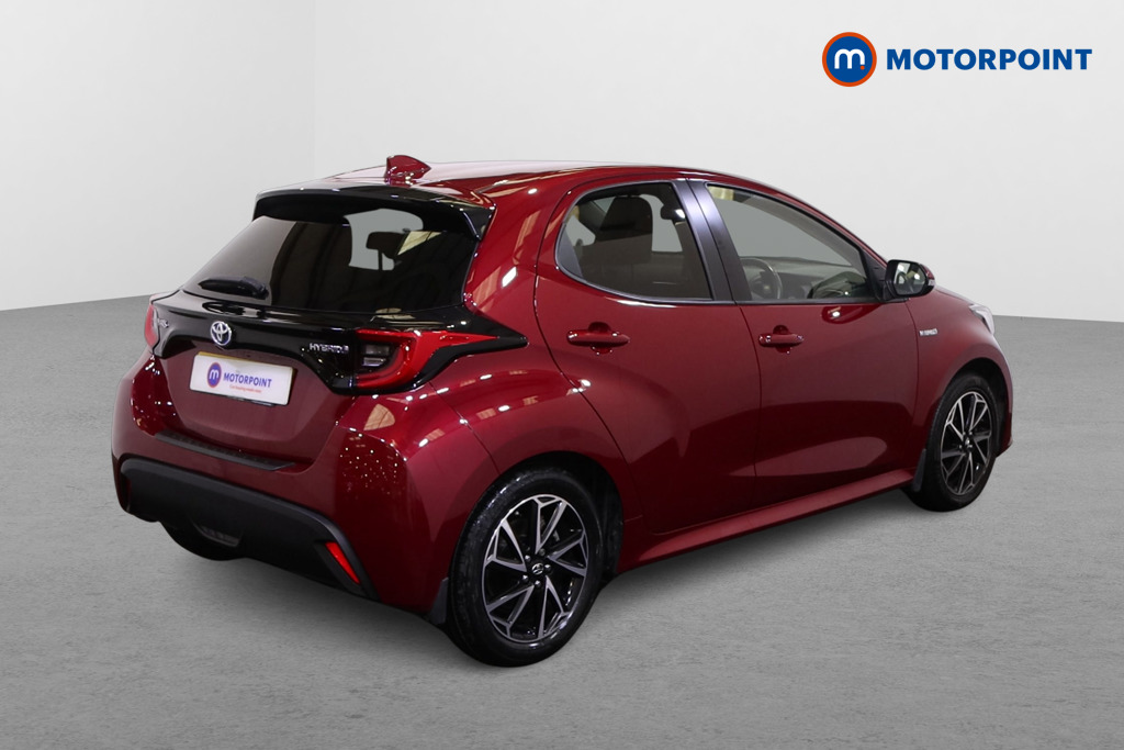 Toyota Yaris Design Automatic Petrol-Electric Hybrid Hatchback - Stock Number (1548600) - Drivers side rear corner