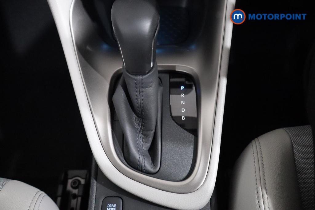 Toyota Yaris Excel Automatic Petrol-Electric Hybrid Hatchback - Stock Number (1548658) - 4th supplementary image