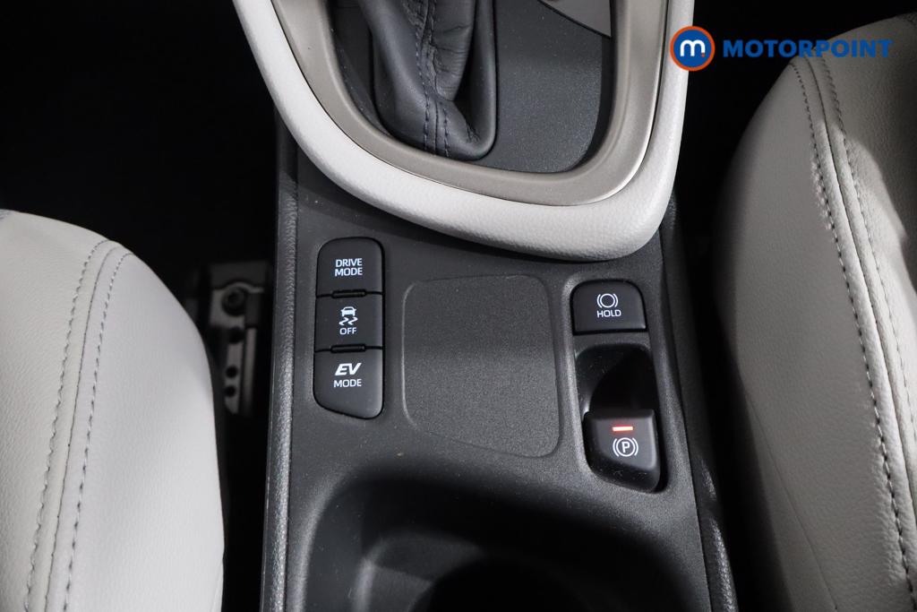 Toyota Yaris Excel Automatic Petrol-Electric Hybrid Hatchback - Stock Number (1548658) - 5th supplementary image