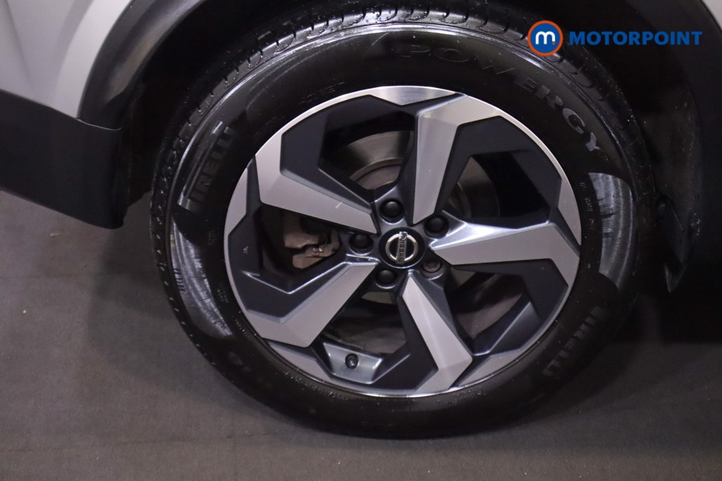 Nissan Qashqai N-Connecta Manual Petrol SUV - Stock Number (1548877) - 12th supplementary image