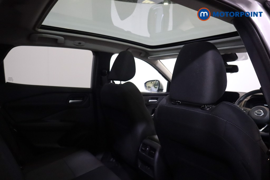 Nissan Qashqai N-Connecta Manual Petrol SUV - Stock Number (1548877) - 20th supplementary image