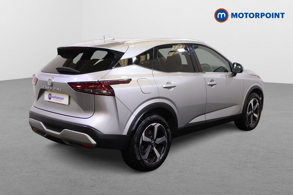Nissan Qashqai N-Connecta Manual Petrol SUV - Stock Number (1548877) - Drivers side rear corner