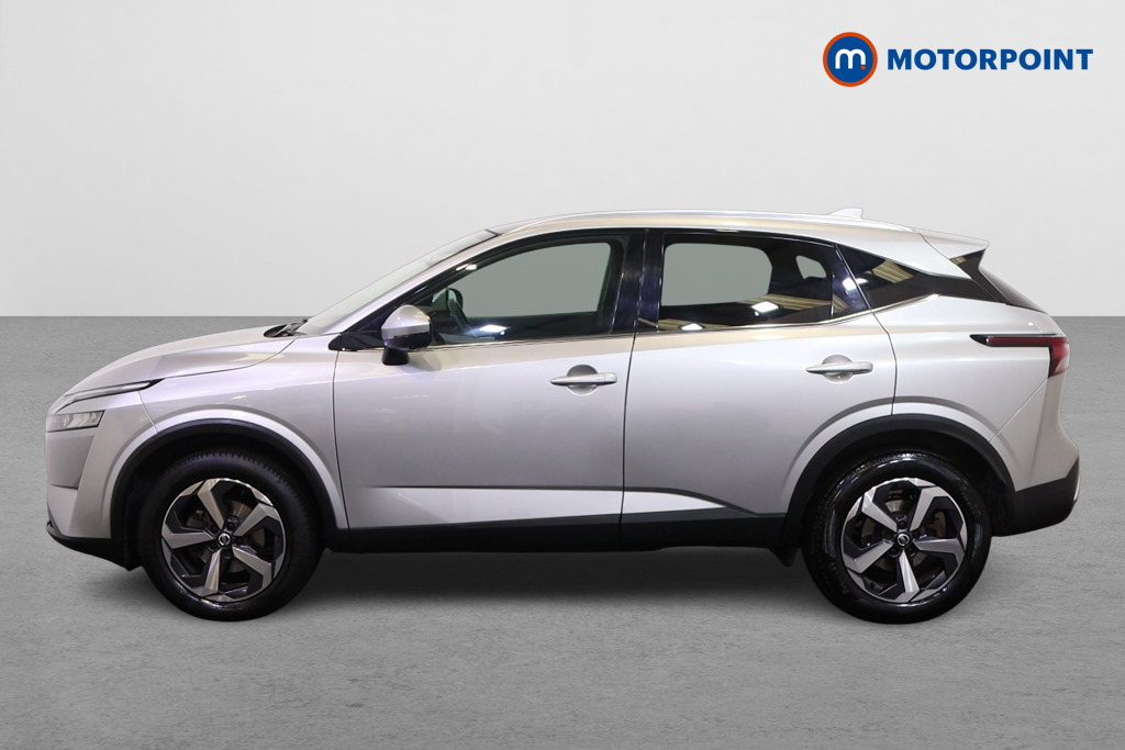 Nissan Qashqai N-Connecta Manual Petrol SUV - Stock Number (1548877) - Passenger side