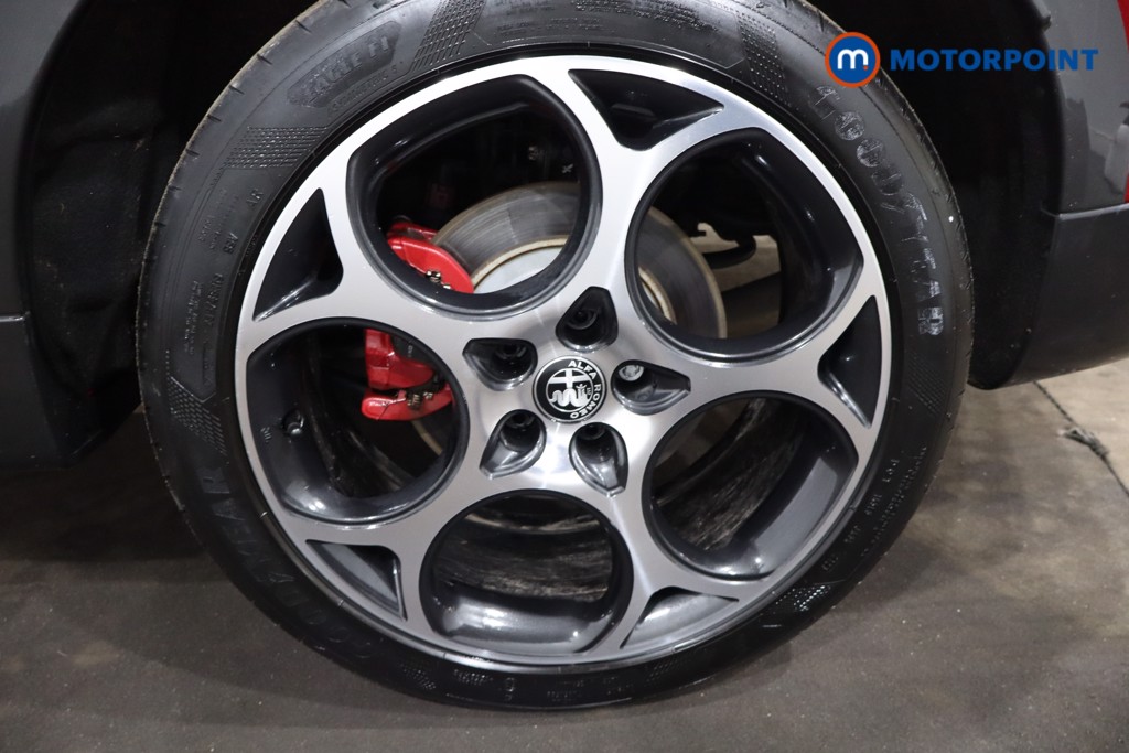 Alfa Romeo Tonale Veloce Automatic Petrol Plug-In Hybrid SUV - Stock Number (1550301) - 11th supplementary image