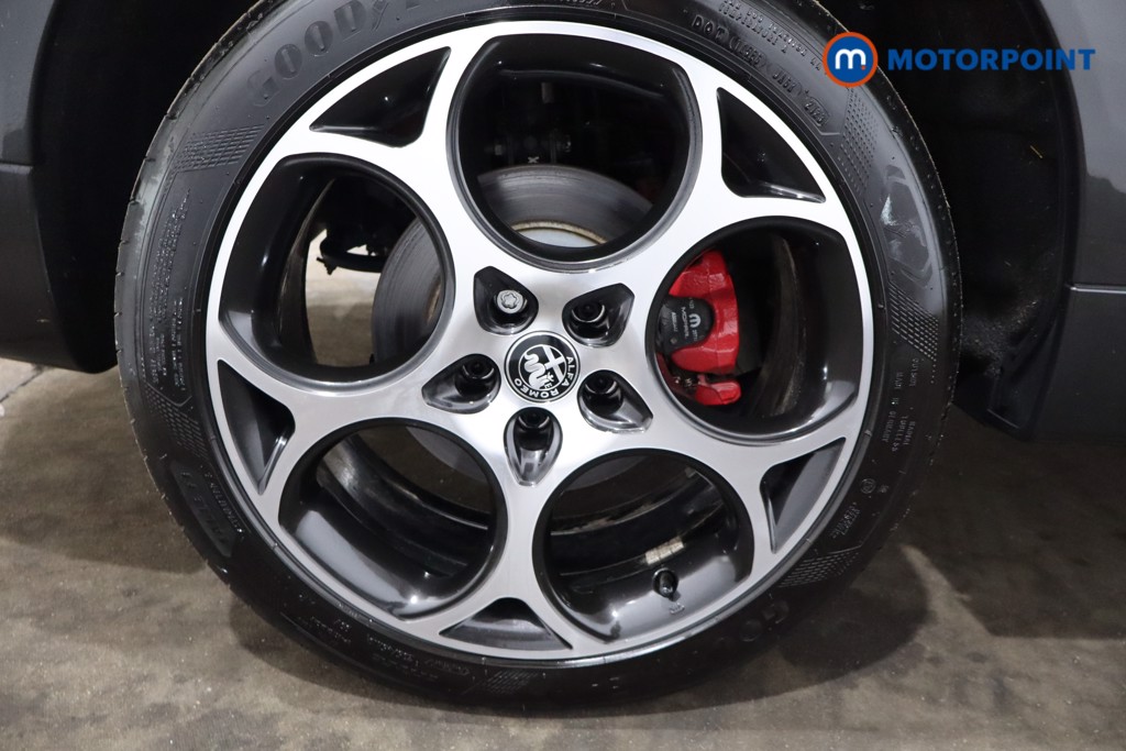 Alfa Romeo Tonale Veloce Automatic Petrol Plug-In Hybrid SUV - Stock Number (1550301) - 12th supplementary image
