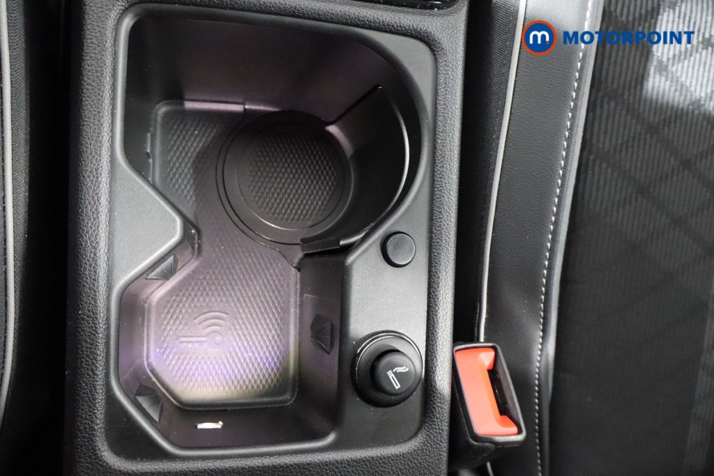 Volkswagen Golf R-Line Manual Petrol Hatchback - Stock Number (1550370) - 16th supplementary image