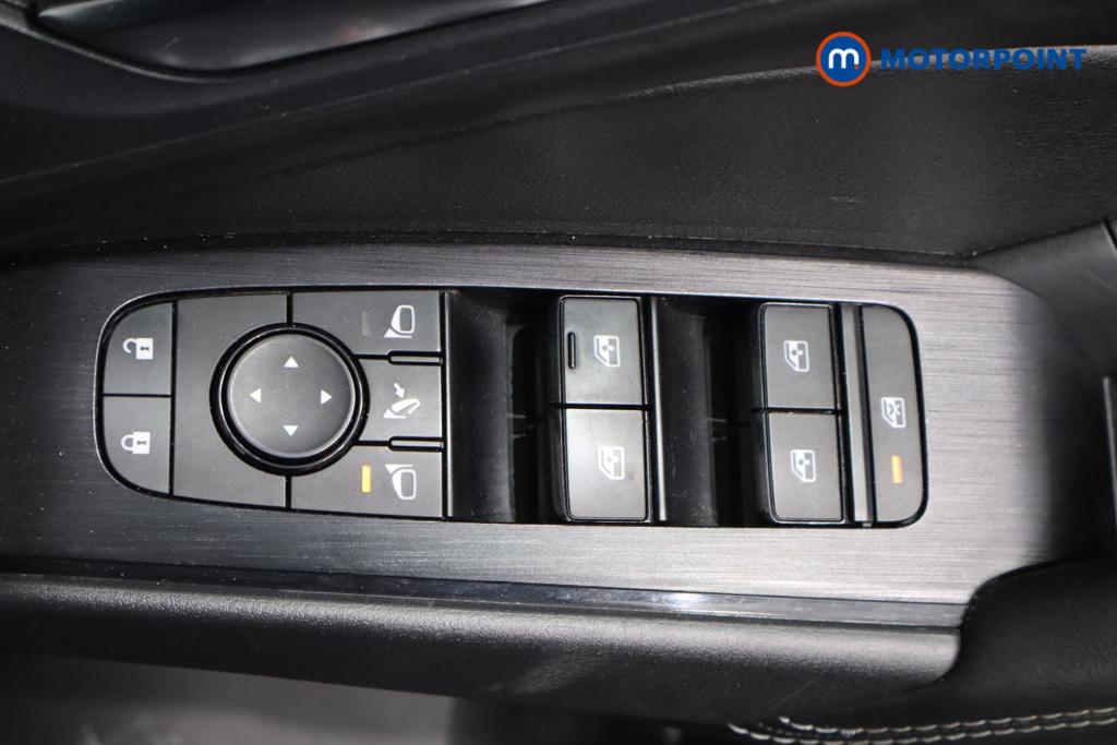Nissan Qashqai Acenta Premium Automatic Petrol-Electric Hybrid SUV - Stock Number (1530346) - 13th supplementary image
