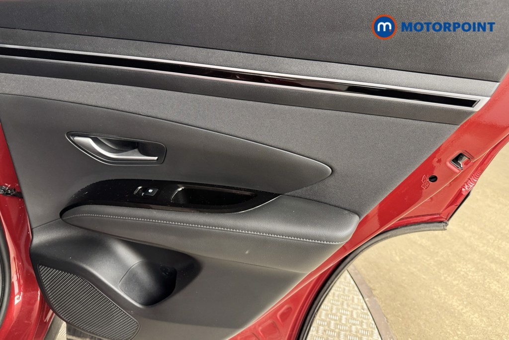 Hyundai Tucson Premium Manual Petrol SUV - Stock Number (1534002) - 16th supplementary image