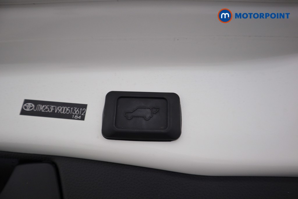 Toyota Rav4 Dynamic Automatic Petrol-Electric Hybrid SUV - Stock Number (1534460) - 14th supplementary image