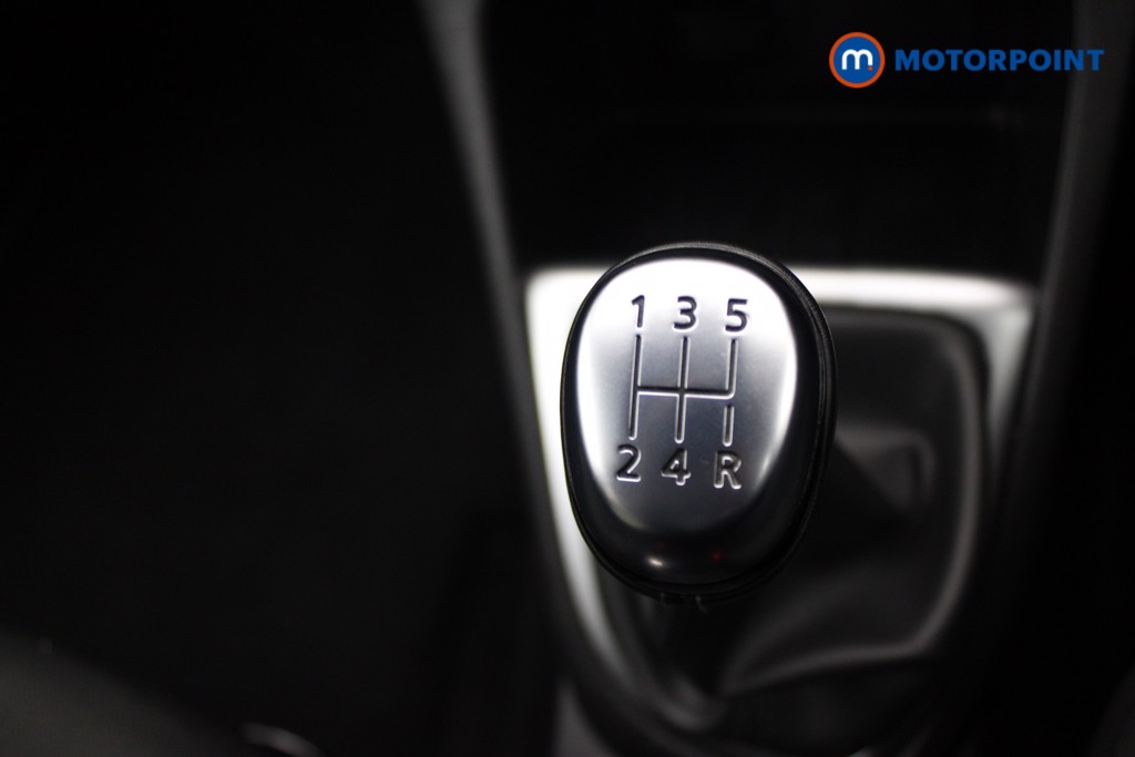 Renault Captur Iconic Manual Petrol SUV - Stock Number (1539220) - 10th supplementary image