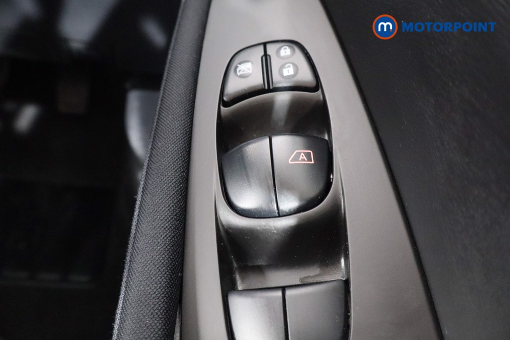 Nissan Leaf Acenta Automatic Electric Hatchback - Stock Number (1541850) - 17th supplementary image