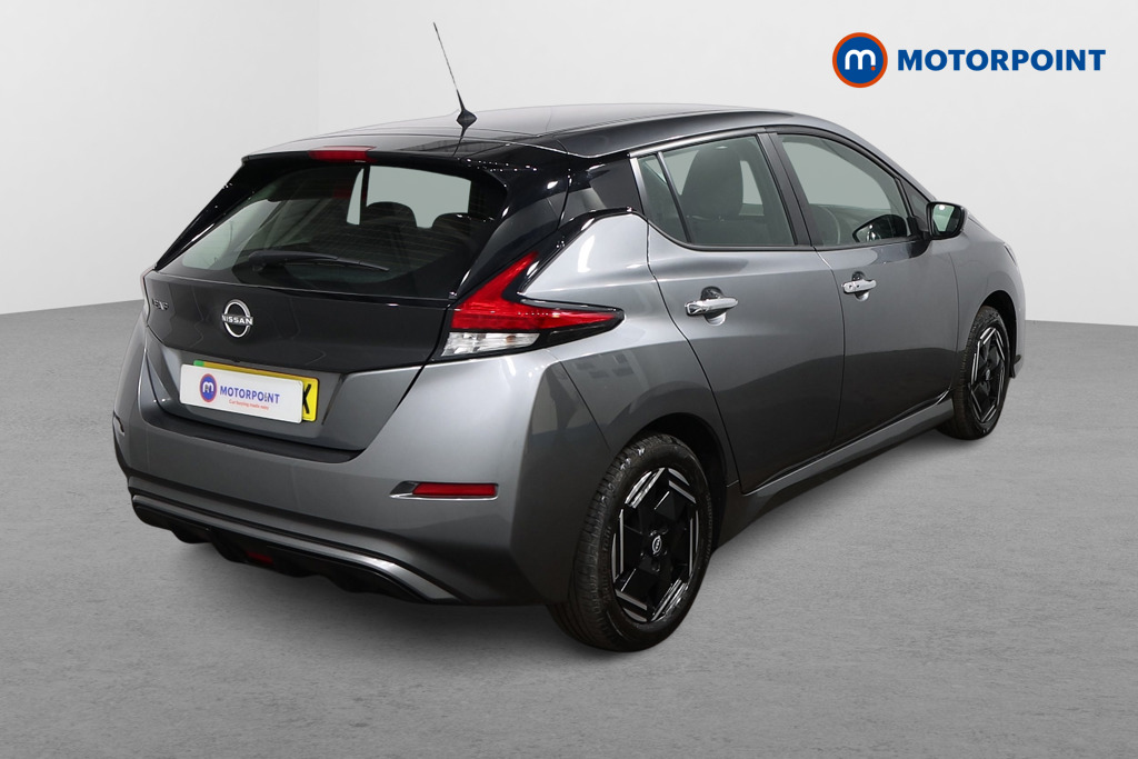 Nissan Leaf Acenta Automatic Electric Hatchback - Stock Number (1541850) - Drivers side rear corner
