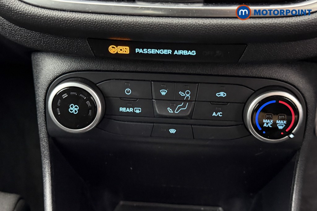 Ford Fiesta Titanium Manual Petrol Hatchback - Stock Number (1542849) - 9th supplementary image