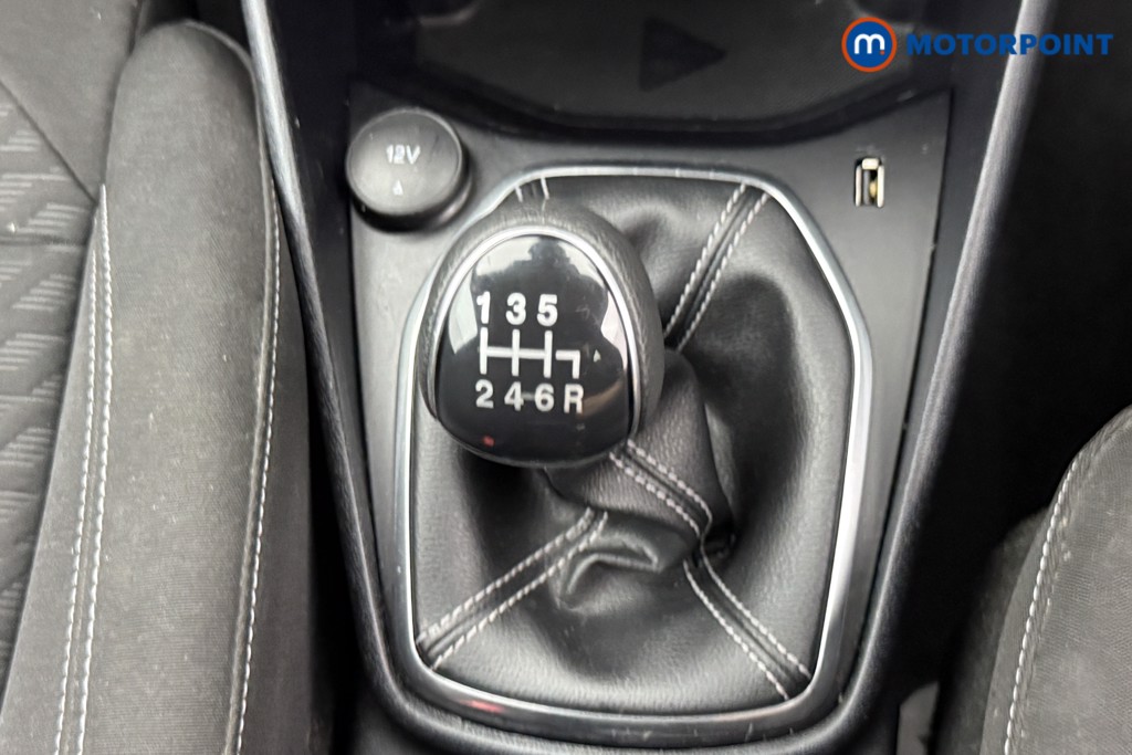 Ford Fiesta Titanium Manual Petrol Hatchback - Stock Number (1542849) - 10th supplementary image